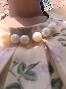 Snapshot of Antique-stickchart-couple chatting on 10, 11, 2025 Antique-stickchart-couple online show from 10, 11, 2025