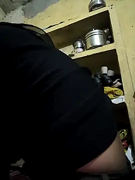 Snapshot of Antique-stickchart-couple chatting on 11, 11, 2025 Antique-stickchart-couple online show from 11, 11, 2025