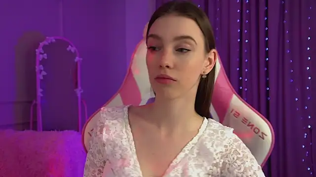 Snapshot of VeronicaVances chatting on 3, 3, 2026 VeronicaVances online show from 3, 3, 2026