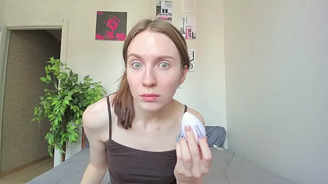 Snapshot of Kelly_Gerzikaa chatting on 14, 4, 2026 Kelly Gerzikaa online show from 14, 4, 2026