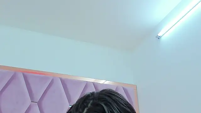 MaskedGirl  online show from 16, 10, 2025