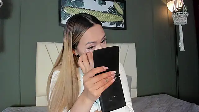 nikolevoshkie  online show from 11, 4, 2026