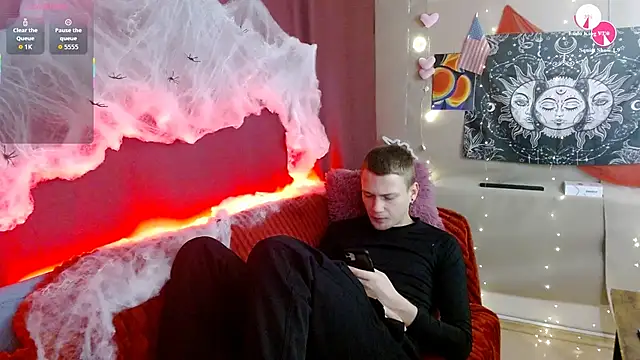 Snapshot of Xavier_Night81 chatting on 28, 10, 2025 Xavier Night81 online show from 28, 10, 2025