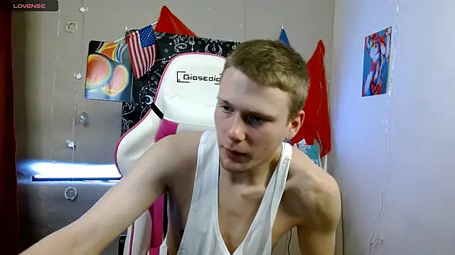 Snapshot of Xavier_Night81 chatting on 14, 11, 2025 Xavier Night81 online show from 14, 11, 2025