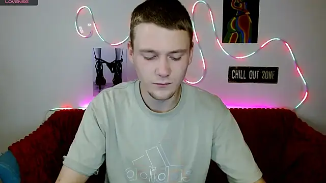 Snapshot of Xavier_Night81 chatting on 16, 11, 2025 Xavier Night81 online show from 16, 11, 2025