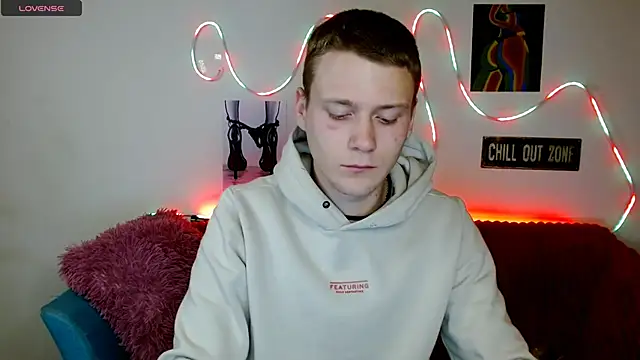 Snapshot of Xavier_Night81 chatting on 18, 11, 2025 Xavier Night81 online show from 18, 11, 2025