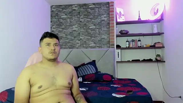 Snapshot of Sexxyy_Couple_ chatting on 24, 2, 2026 Sexxyy Couple online show from 24, 2, 2026