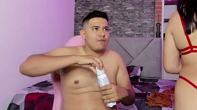 Snapshot of Sexxyy_Couple_ chatting on 10, 3, 2026 Sexxyy Couple online show from 10, 3, 2026