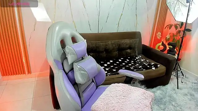 Juanitarubia online show from 6, 10, 2025