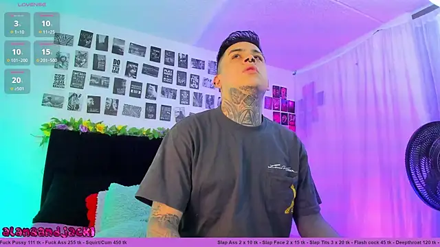 Sarahandzack online show from 10, 9, 2025