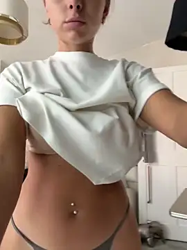 KayleeBella online show from 12, 9, 2025