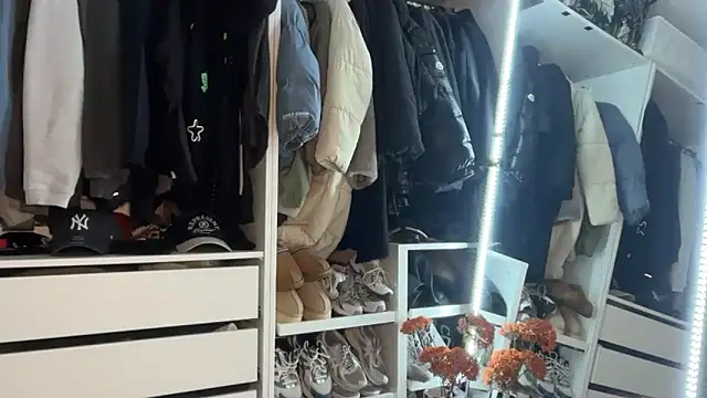 KayleeBella online show from 15, 2, 2026