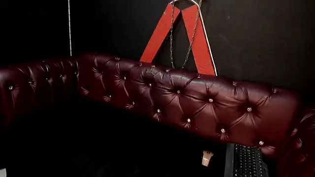 Scarlett 14  online show from 27, 11, 2025