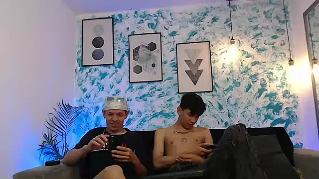 Snapshot of Marcus_and_Tony chatting on 23, 9, 2025 Marcus and Tony online show from 23, 9, 2025