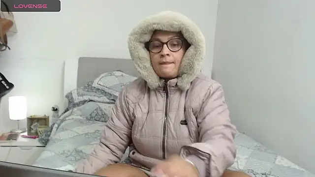 sophie lopez1 online show from 13, 2, 2025