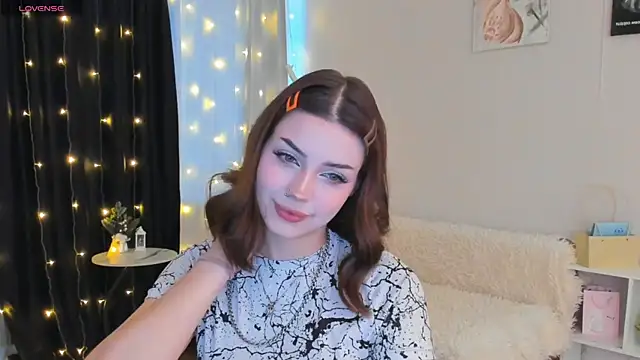 PurrrBerry online show from 6, 1, 2026