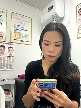 Baby-mmm online show from 21, 12, 2025