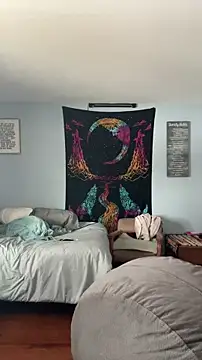 Snapshot of Lunablu13 chatting on 15, 12, 2025 Lunablu13 online show from 15, 12, 2025