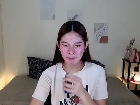 Snapshot of sassymimi69 chatting on 16, 11, 2025 sassymimi69 online show from 16, 11, 2025