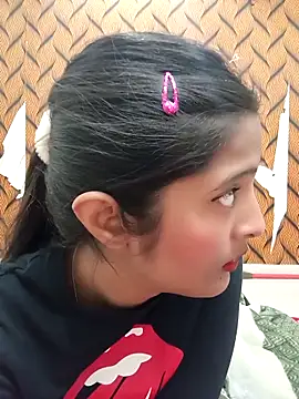 romantic couple1 online show from 25, 2, 2026