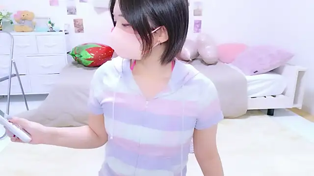 Snapshot of Hinata_Sun chatting on 2, 4, 2026 Hinata Sun online show from 2, 4, 2026