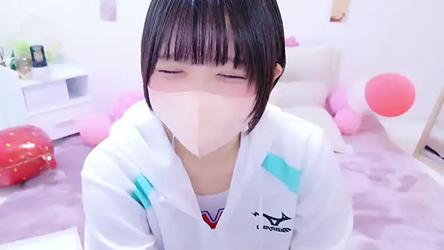 Snapshot of Hinata_Sun chatting on 17, 4, 2026 Hinata Sun online show from 17, 4, 2026