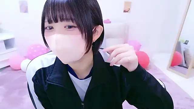 Snapshot of Hinata_Sun chatting on 18, 4, 2026 Hinata Sun online show from 18, 4, 2026