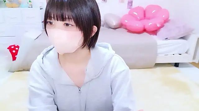 Snapshot of Hinata_Sun chatting on 21, 4, 2026 Hinata Sun online show from 21, 4, 2026