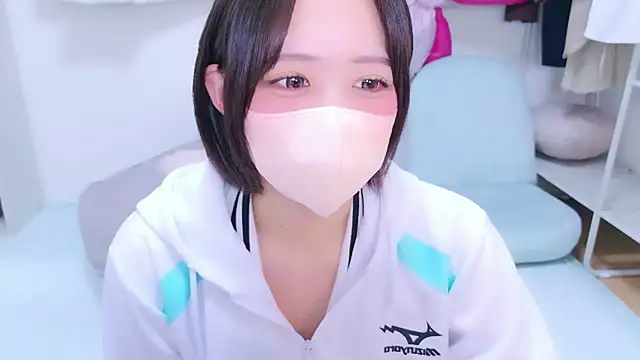 Hinata Sun online show from 7, 6, 2026