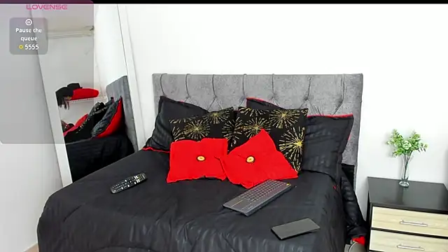 camila collins7 online show from 15, 12, 2025