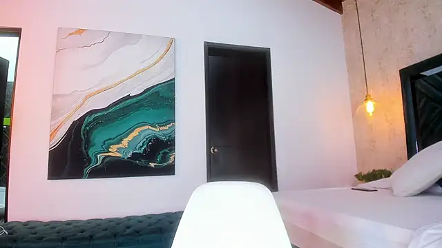 Sofi Moreno online show from 5, 4, 2026