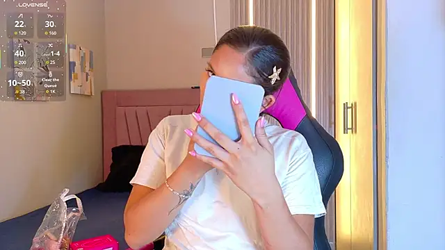 Laly Cherry  online show from 7, 11, 2025