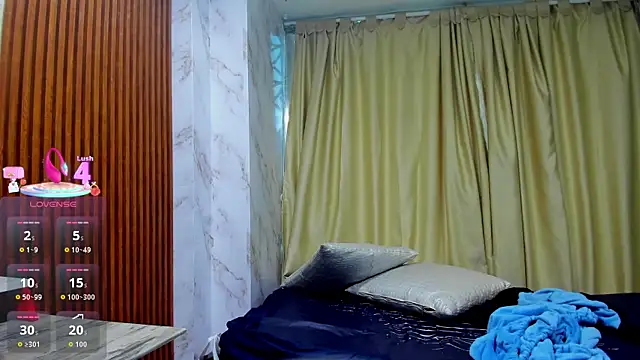 Kiara Zahiri   online show from 26, 9, 2025