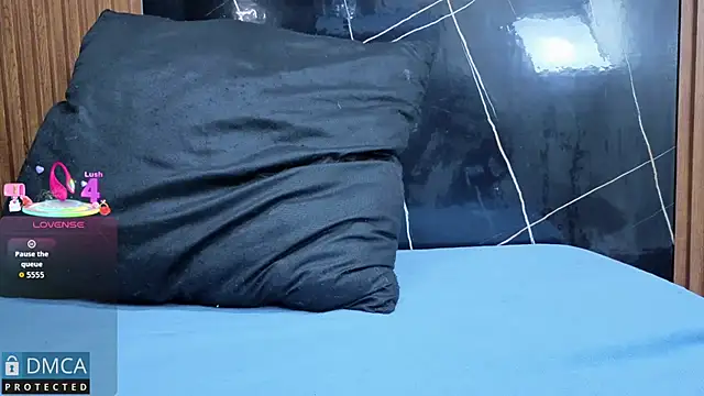 Kiara Zahiri   online show from 27, 10, 2025