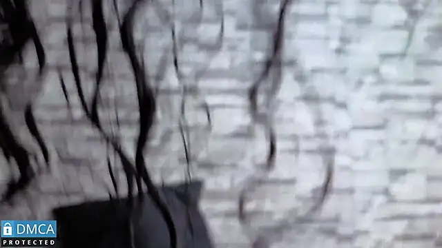 Kiara Zahiri   online show from 2, 12, 2025