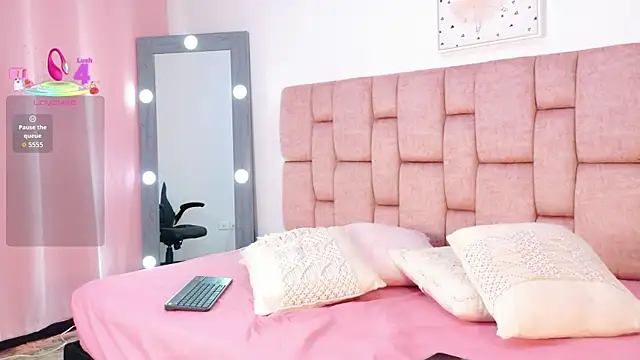 Kitty Rose   online show from 17, 12, 2025