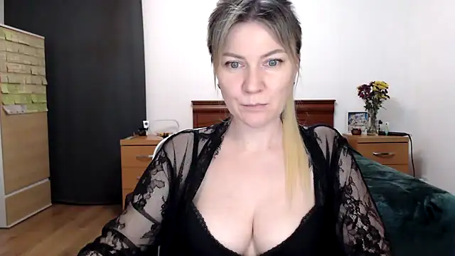 ParadiseAlina online show from 6, 11, 2025