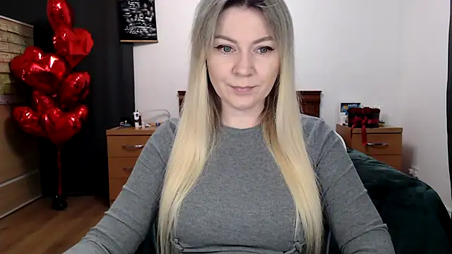 Snapshot of ParadiseAlina chatting on 8, 2, 2026 ParadiseAlina online show from 8, 2, 2026