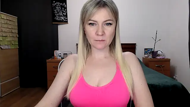 Snapshot of ParadiseAlina chatting on 25, 3, 2026 ParadiseAlina online show from 25, 3, 2026