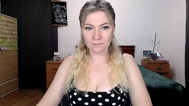 Snapshot of ParadiseAlina chatting on 28, 3, 2026 ParadiseAlina online show from 28, 3, 2026