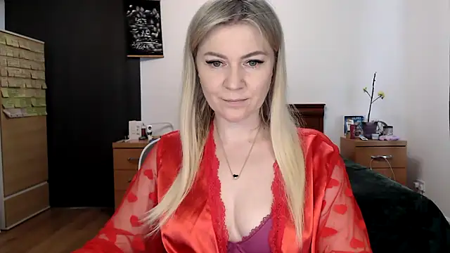 Snapshot of ParadiseAlina chatting on 4, 4, 2026 ParadiseAlina online show from 4, 4, 2026