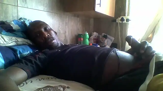 Snapshot of longdickson12345 chatting on 17, 10, 2025 longdickson12345 online show from 17, 10, 2025
