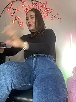 Snapshot of Amelia_laurent chatting on 3, 5, 2026 Amelia laurent online show from 3, 5, 2026