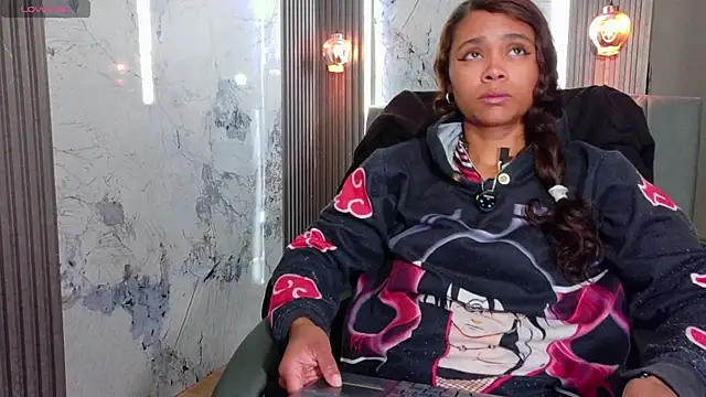 Snapshot of Kristall_06 chatting on 17, 11, 2025 Kristall 06 online show from 17, 11, 2025