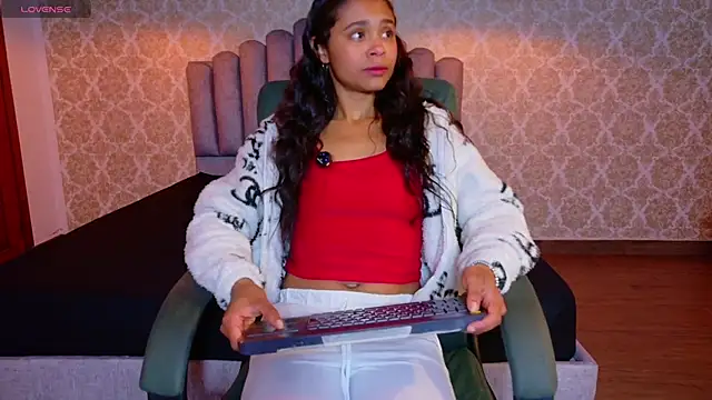 Snapshot of Kristall_06 chatting on 18, 11, 2025 Kristall 06 online show from 18, 11, 2025