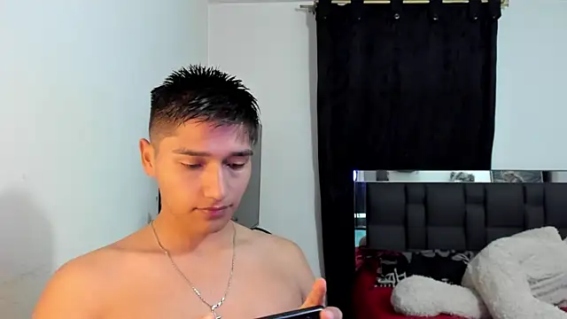 Snapshot of mateo-Esposito chatting on 28, 4, 2026 mateo-Esposito online show from 28, 4, 2026
