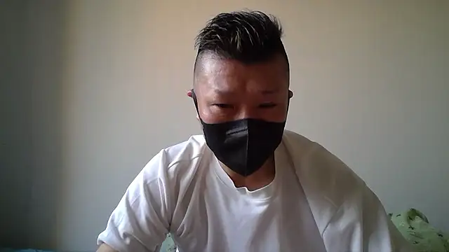 Snapshot of yuuta_yy chatting on 23, 3, 2026 yuuta yy online show from 23, 3, 2026