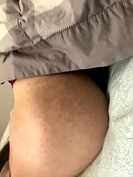 Snapshot of JahWey3x chatting on 12, 10, 2025 JahWey3x online show from 12, 10, 2025