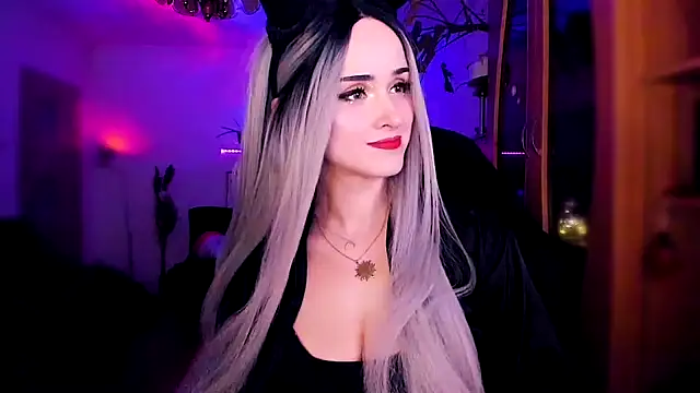 MistressJolie online show from 8, 1, 2025