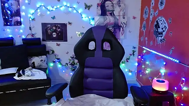 Snapshot of carol_20 chatting on 4, 12, 2024 carol 20 online show from 4, 12, 2024